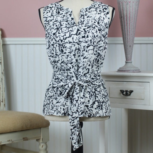 Banana Republic Tops - Banana Republic Wrap Shirt Size 4